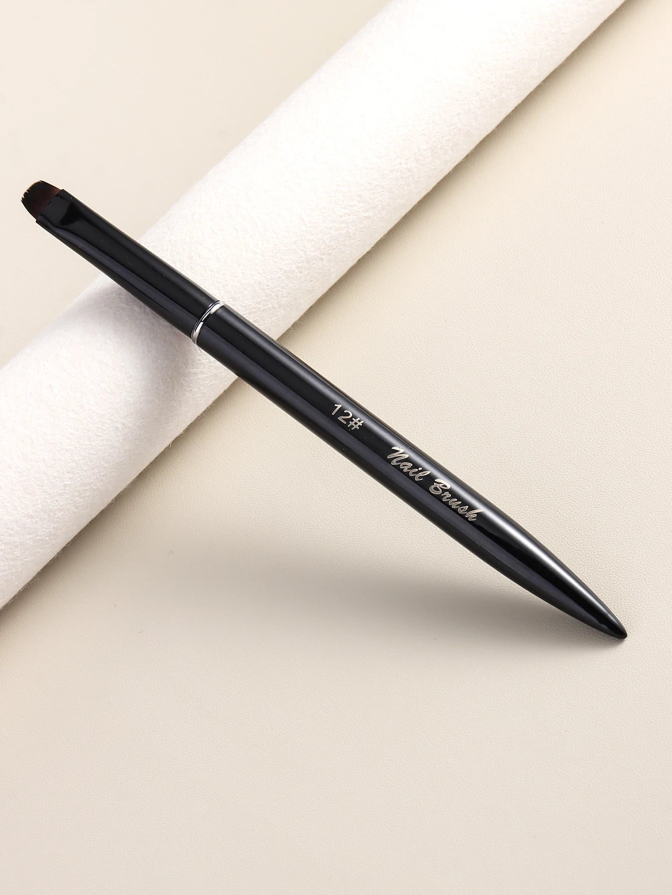 Gel nail polish brush